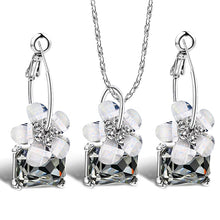 Load image into Gallery viewer, White Flower Necklace &amp; Earrings