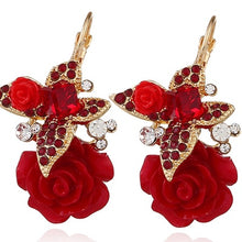 Load image into Gallery viewer, Butterfly &amp; Rose Earring